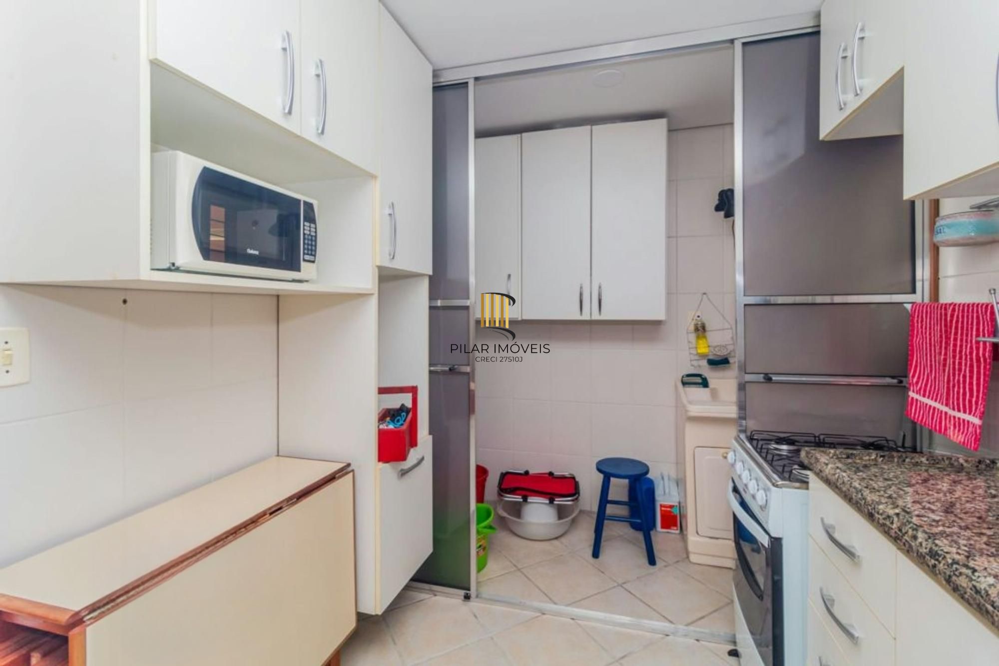 Apartamento de 2 dormitórios e 2 vagas no bairro Petropolis