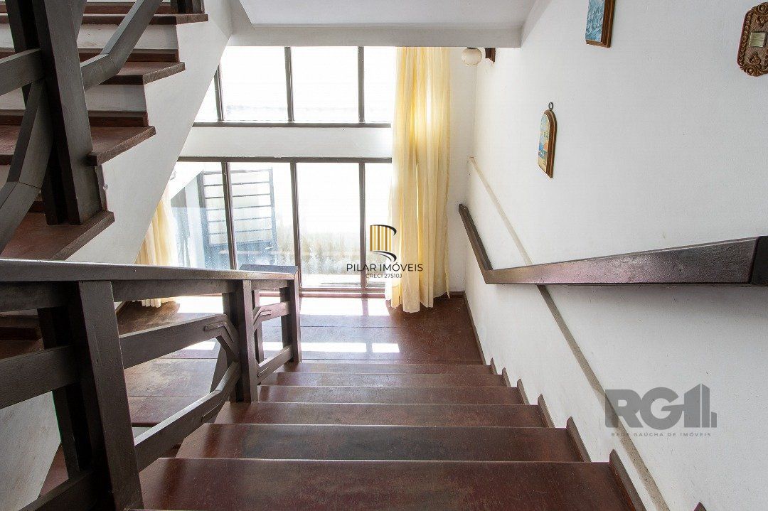 Casa para Venda - 572m², 5 dormitórios, sendo 1 suites, Cavalhada