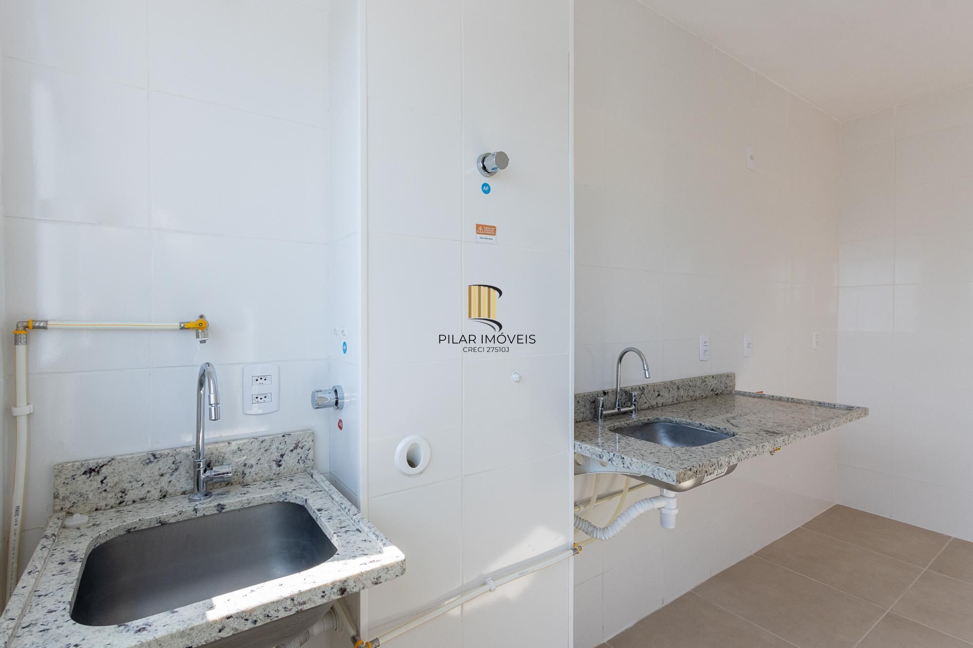 Apartamento no 5 andar de frente com 2 dormitórios