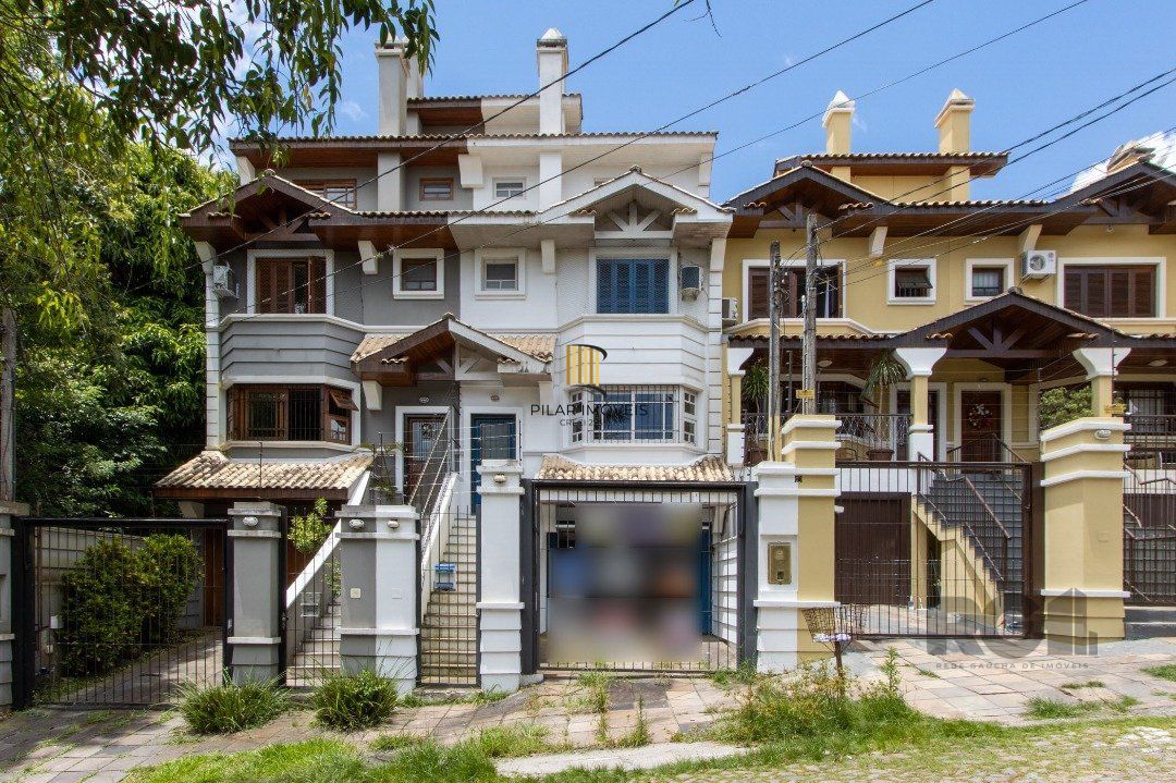 Casa 4 Dormitório(s) Bairro Tristeza