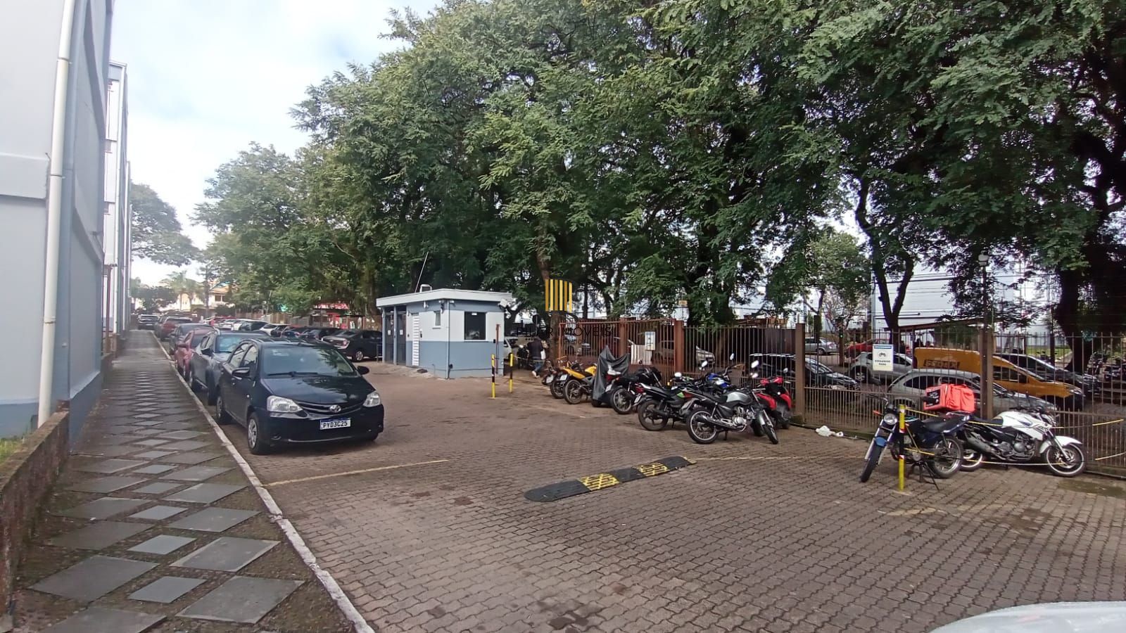Apartamento com 1 quarto, no bairro Camaquã