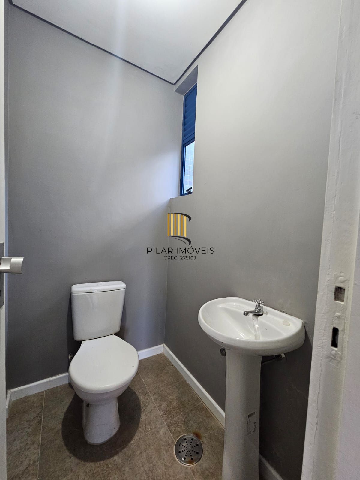 Conjunto comercial na Mostardeiro