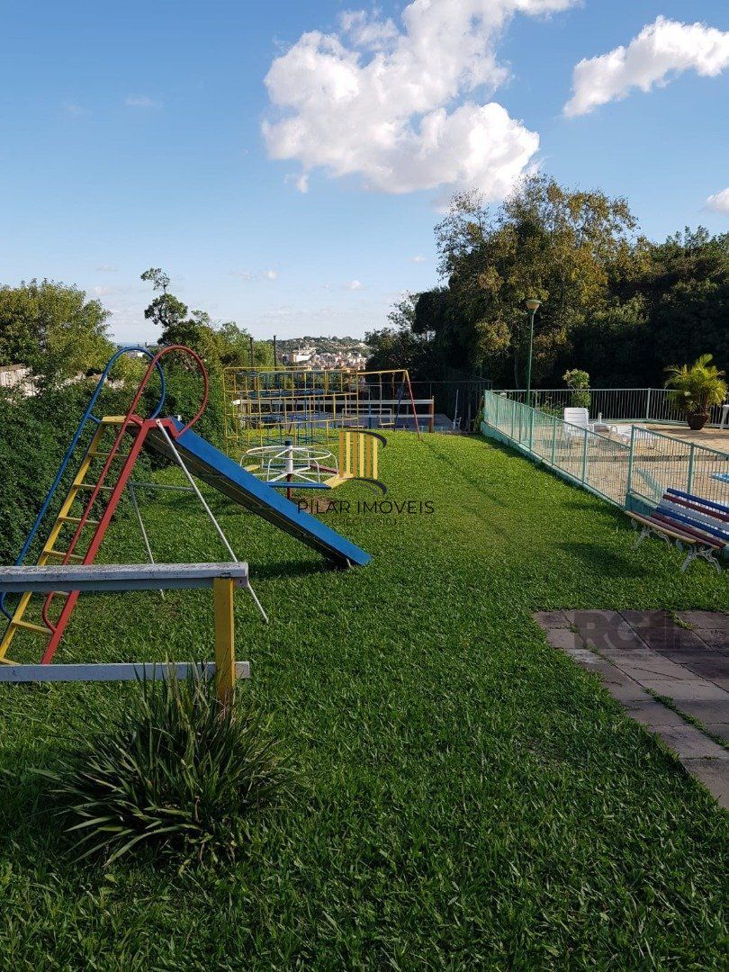 Casa Condominio para Venda - 270m², 3 dormitórios, sendo 3 suites, 2 vagas - Cavalhada