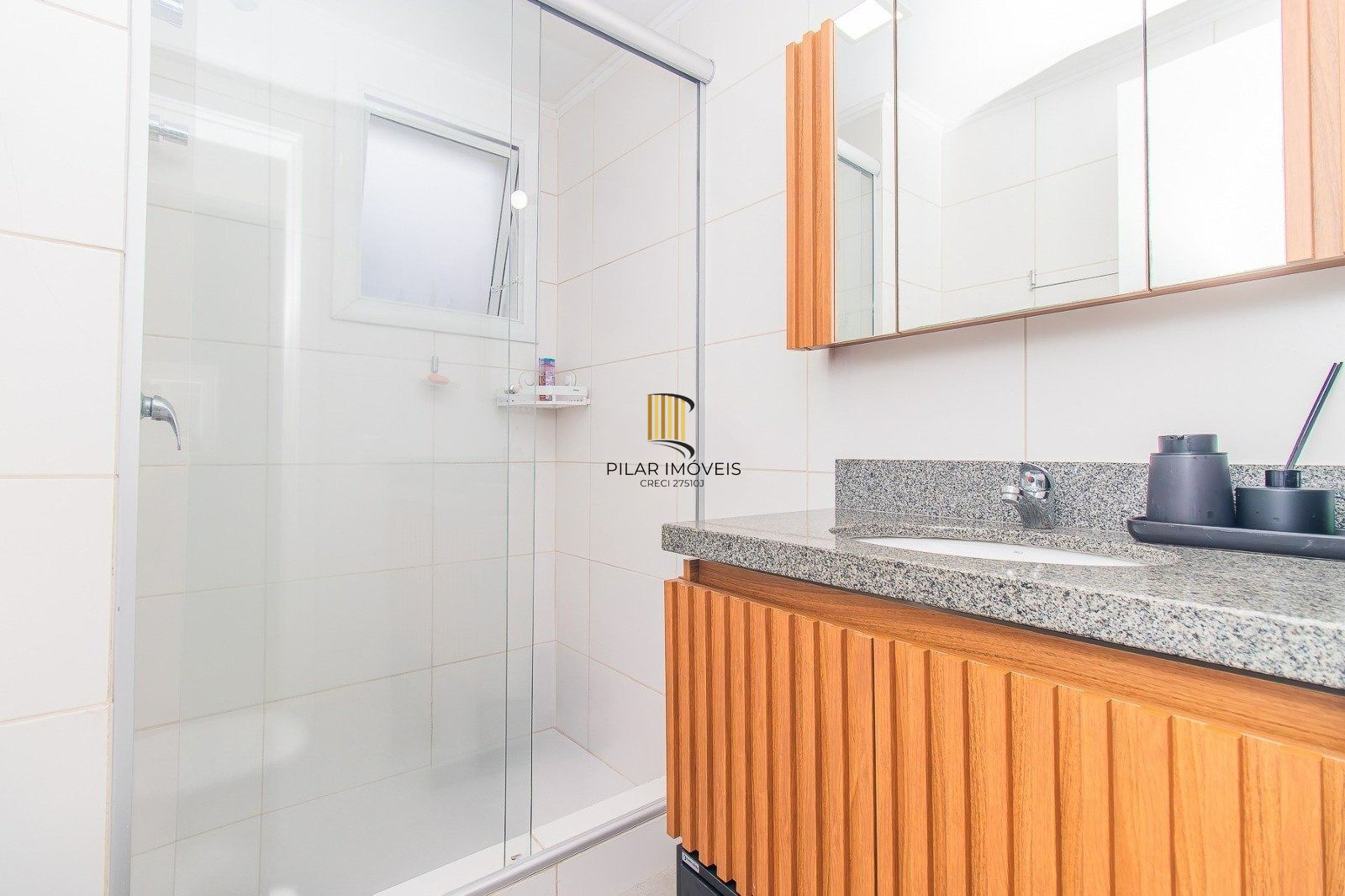 Apartamento com 2 suíteS, 2 vagas e churrasqueira