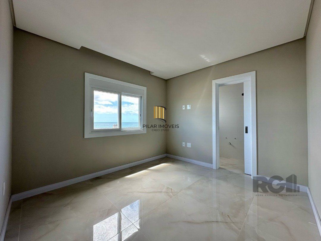 Apartamento 3 dormitórios no bairro Zona Nova