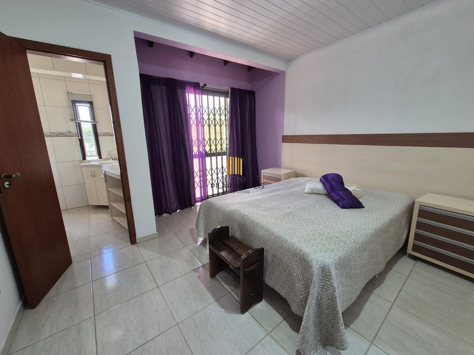 Casa de Condomínio 3 dormitórios no bairro Cavalhada