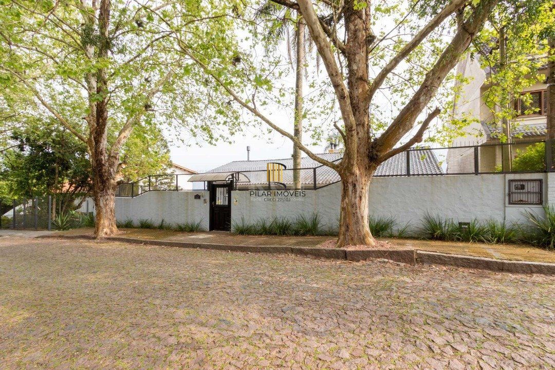 Casa para Venda - 312m², 5 dormitórios, sendo 3 suites, 6 vagas - Vila Conceição
