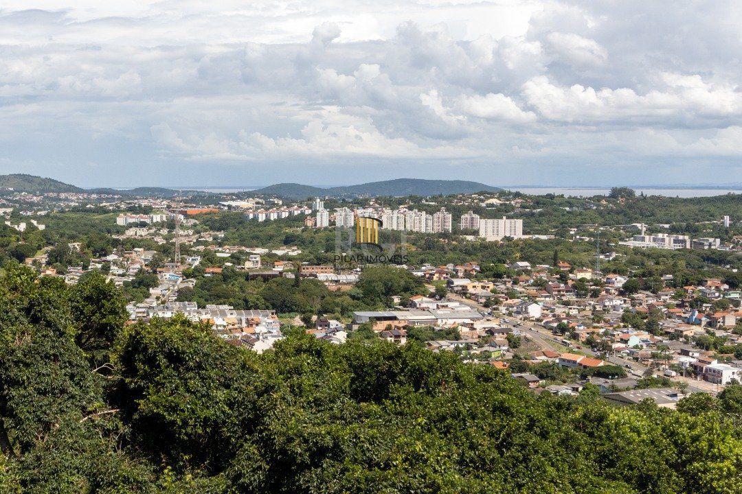 Casa de Condomínio 4 dormitórios no bairro Nonoai