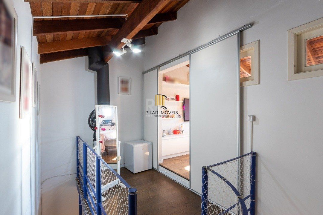 Casa Condominio para Venda - 240m², 4 dormitórios, sendo 1 suites, 2 vagas - Ipanema