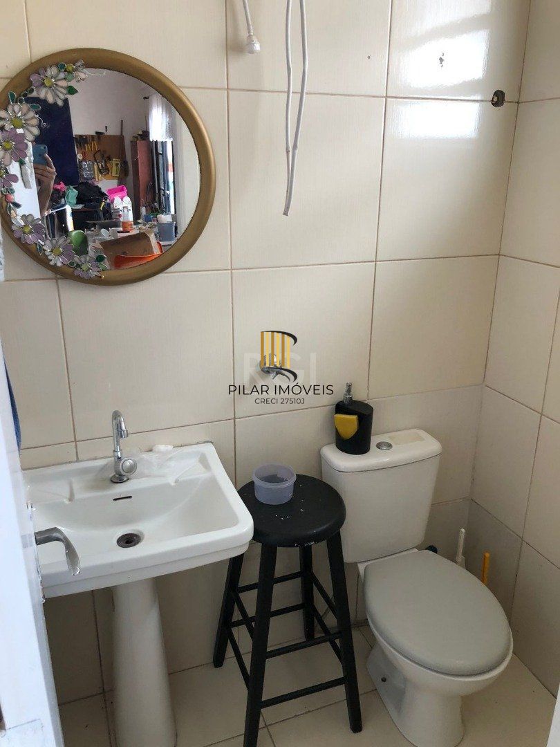 Casa para Venda com 3 dormitórios, sendo 1 suites e 3 vagas no bairro Guarujá