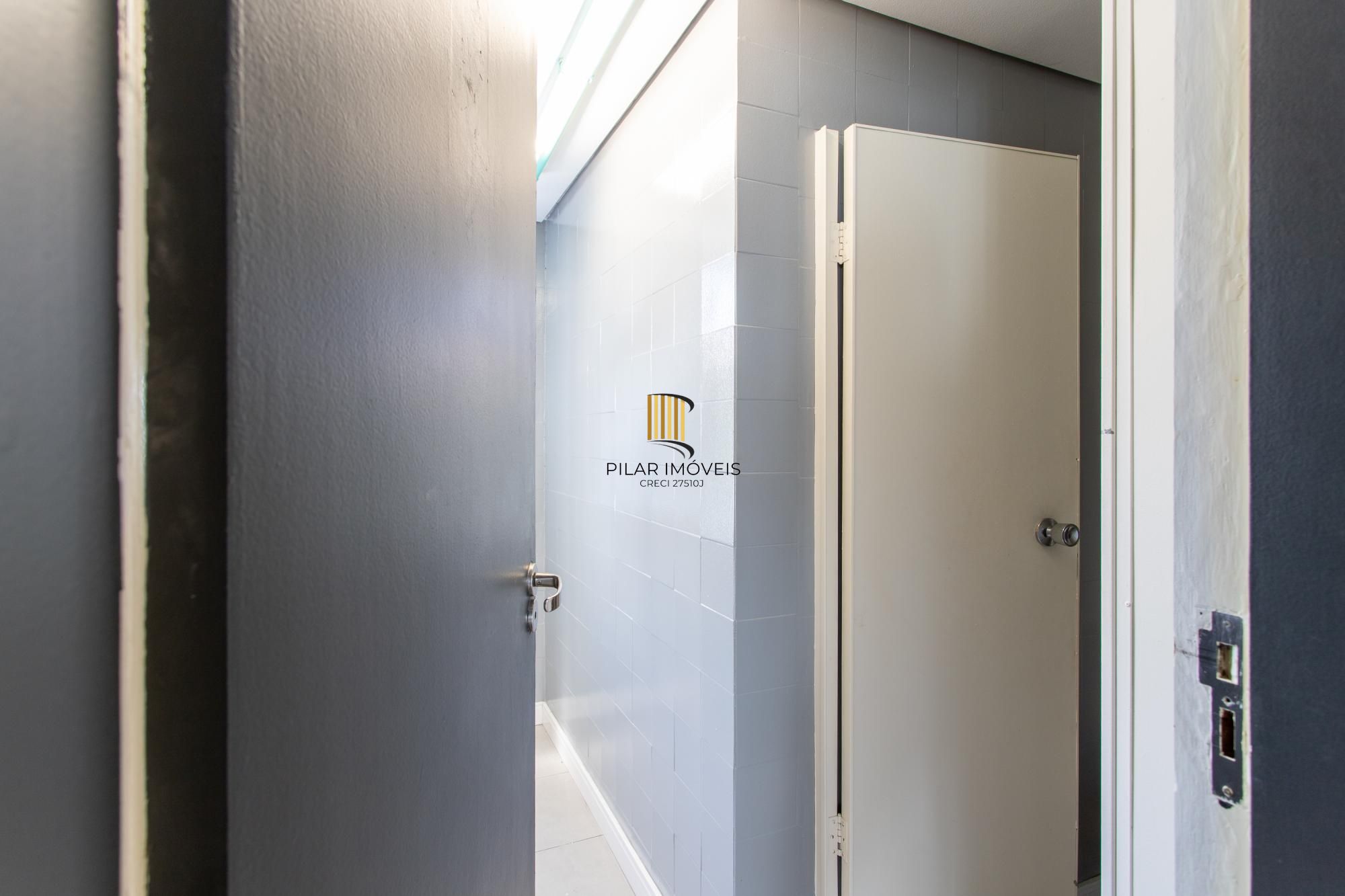 Andar inteiro com 214 m²