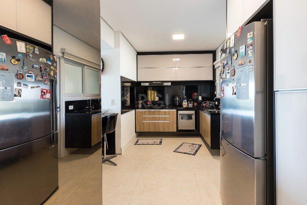 Cobertura para Venda - 319.17m², 3 dormitórios, sendo 3 suites, 4 vagas - Cristal