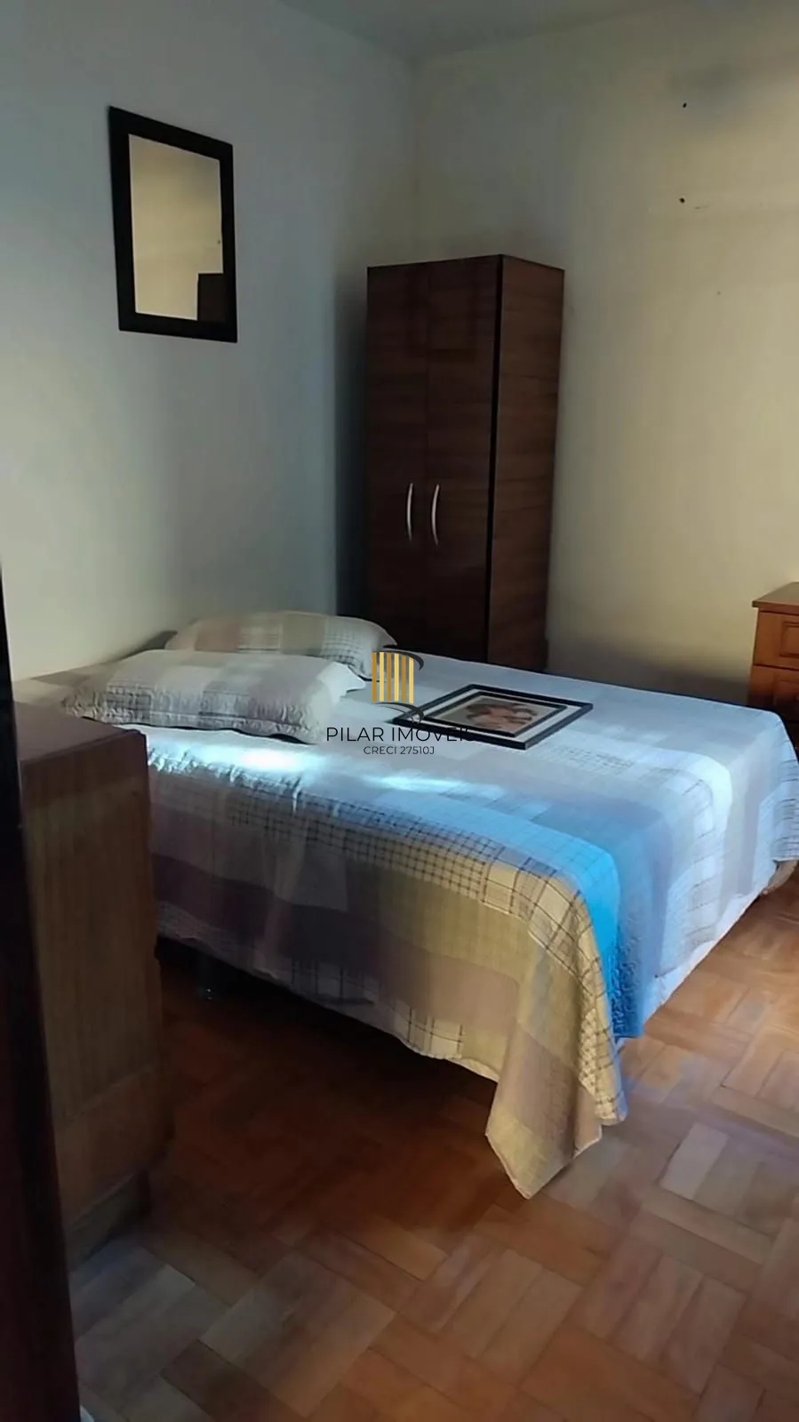 Casa 4 dormitórios no bairro Vila Nova