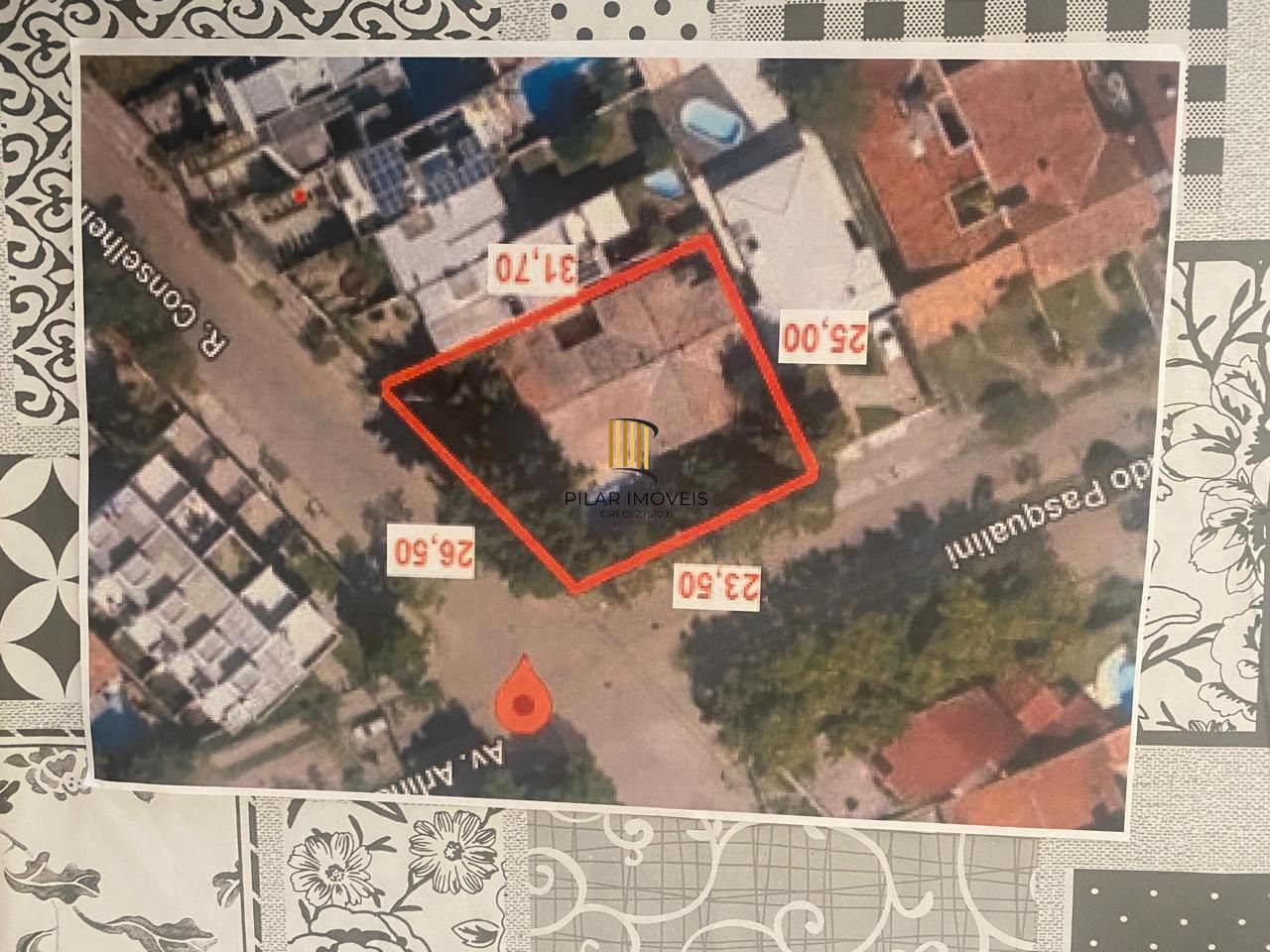 Casa 4 dormitórios no bairro Ipanema