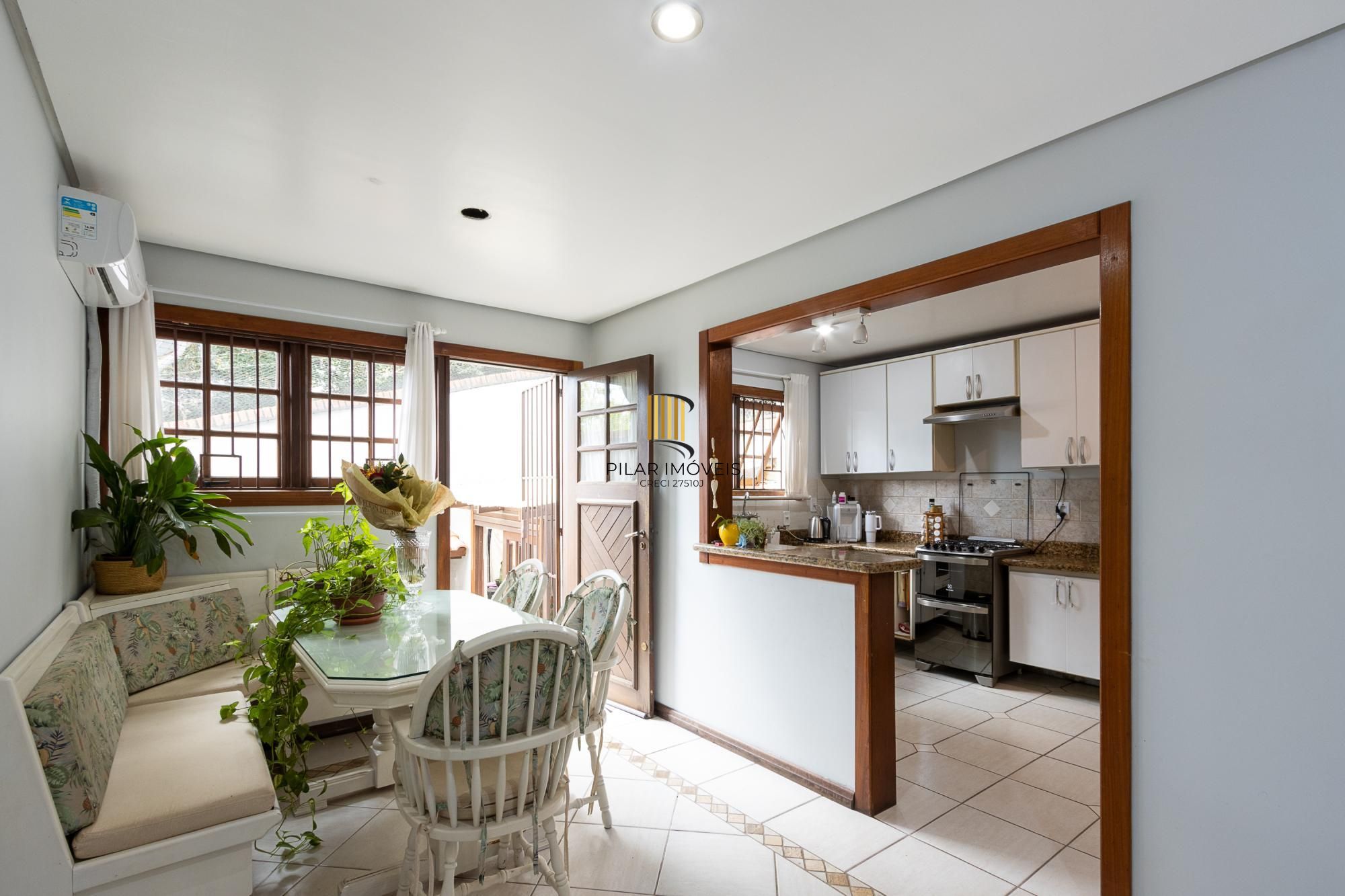 Casa Condominio para Venda - 175m², 3 dormitórios, sendo 1 suites, 4 vagas - Tristeza