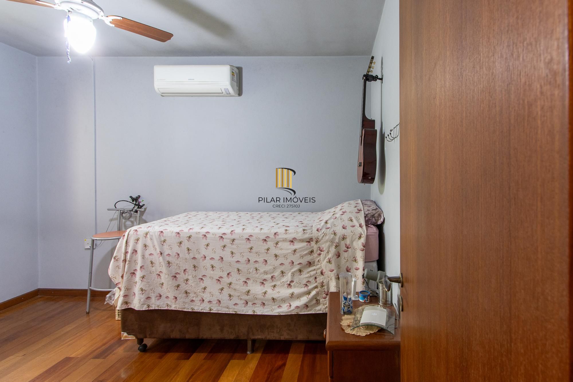 Casa térrea, nova, 3 quartos, 1 suite - Bairro Belém Velho