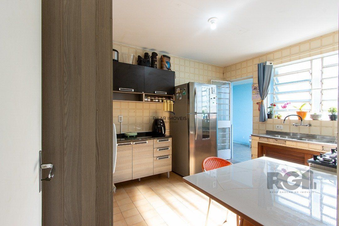 Casa 3 dormitórios no bairro Ipanema