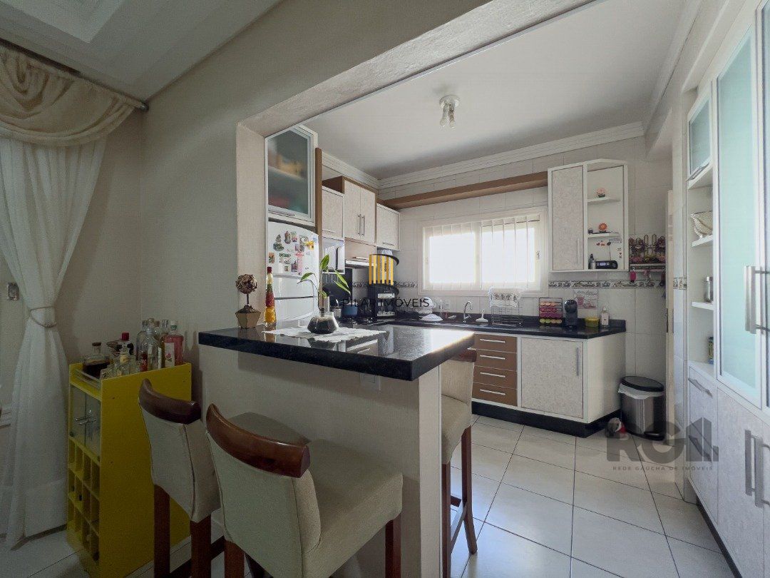 Casa Térrea mobiliada com 5 dormitórios 350m² de área - Navegantes - Capão da Canoa