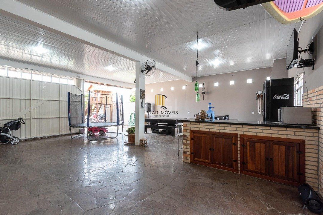Casa para Venda - 213m², 2 dormitórios, sendo 1 suites, 2 vagas - Hípica