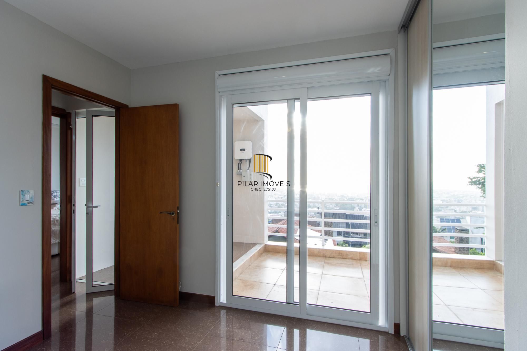 Casa 4 dormitórios com elevador