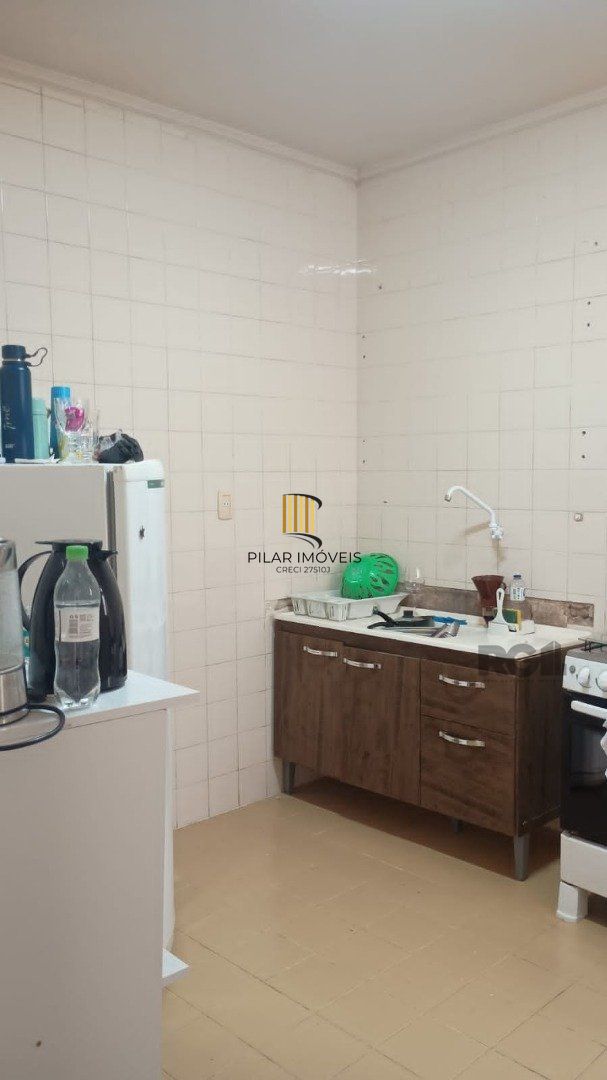 Ótimo apartamento 2 dormitórios ,excelente localização próximo ao Cesto e Wenceslau Escobar
