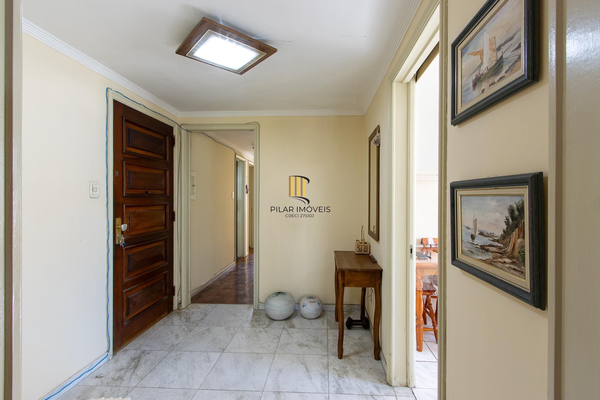 Apartamento 4 dormitórios no bairro Menino Deus