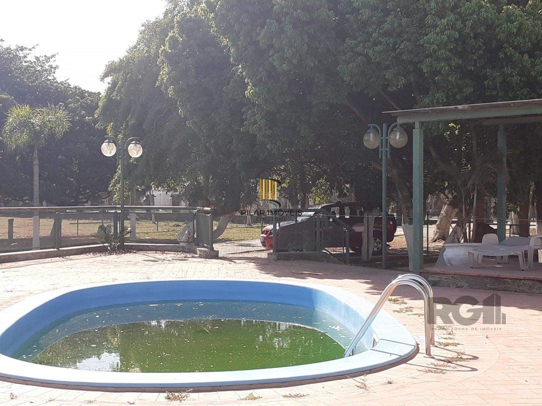 Sítio 2 dormitórios no bairro Hípica