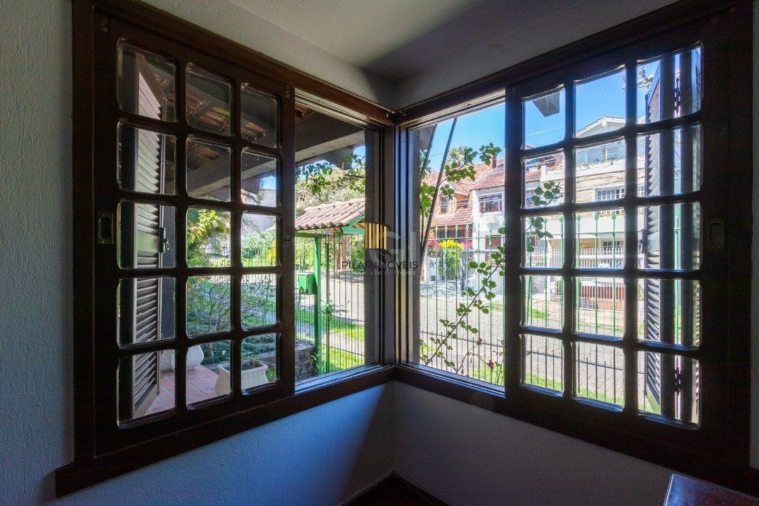 Casa para Venda - 357.28m², 4 dormitórios, sendo 1 suites, 4 vagas - Jardim Isabel