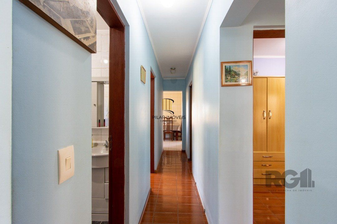 Casa 4 dormitórios no bairro Hípica