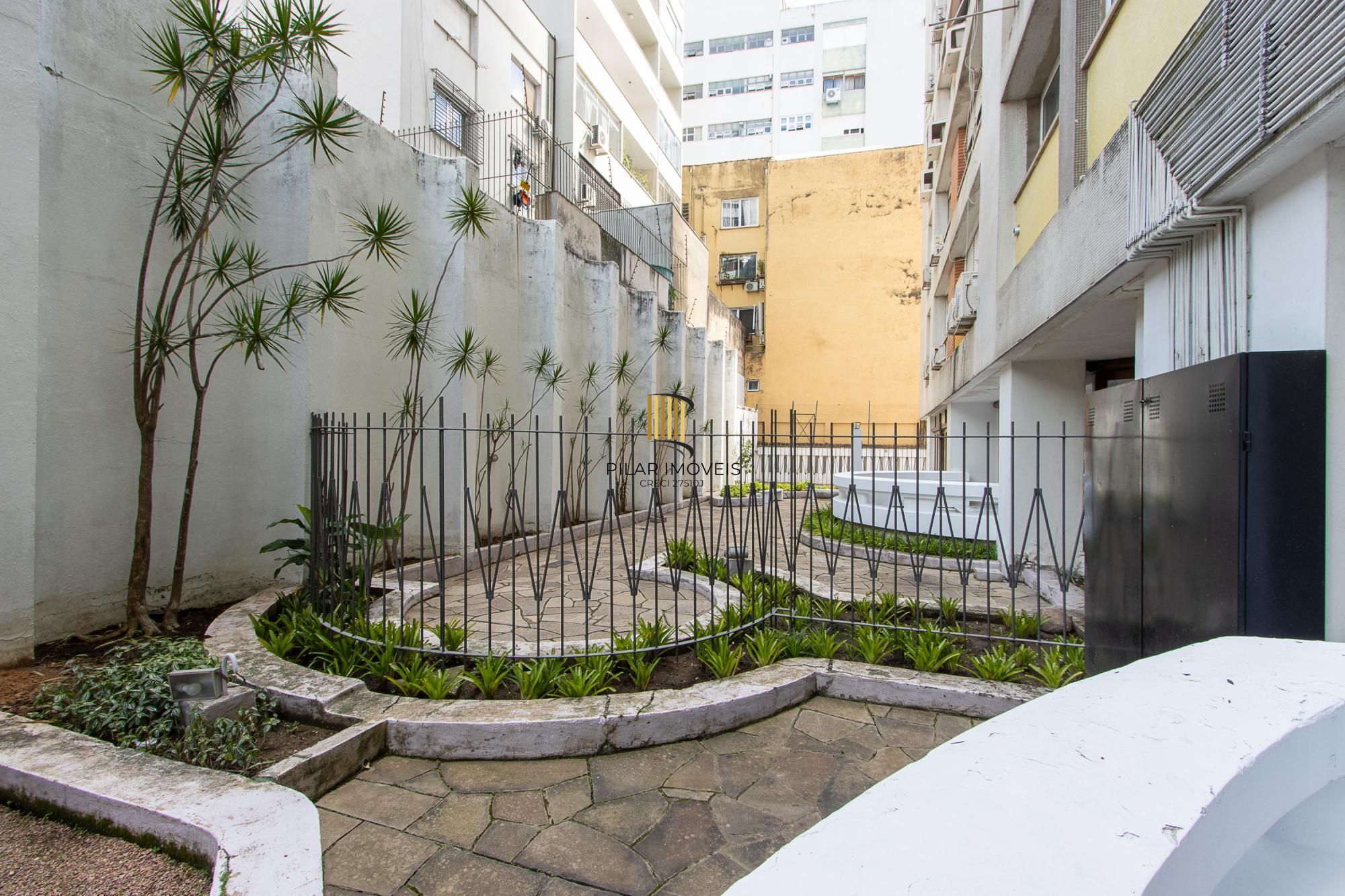 Apartamento 3 dormitorios com 168,65m2 privativos e uma vaga..