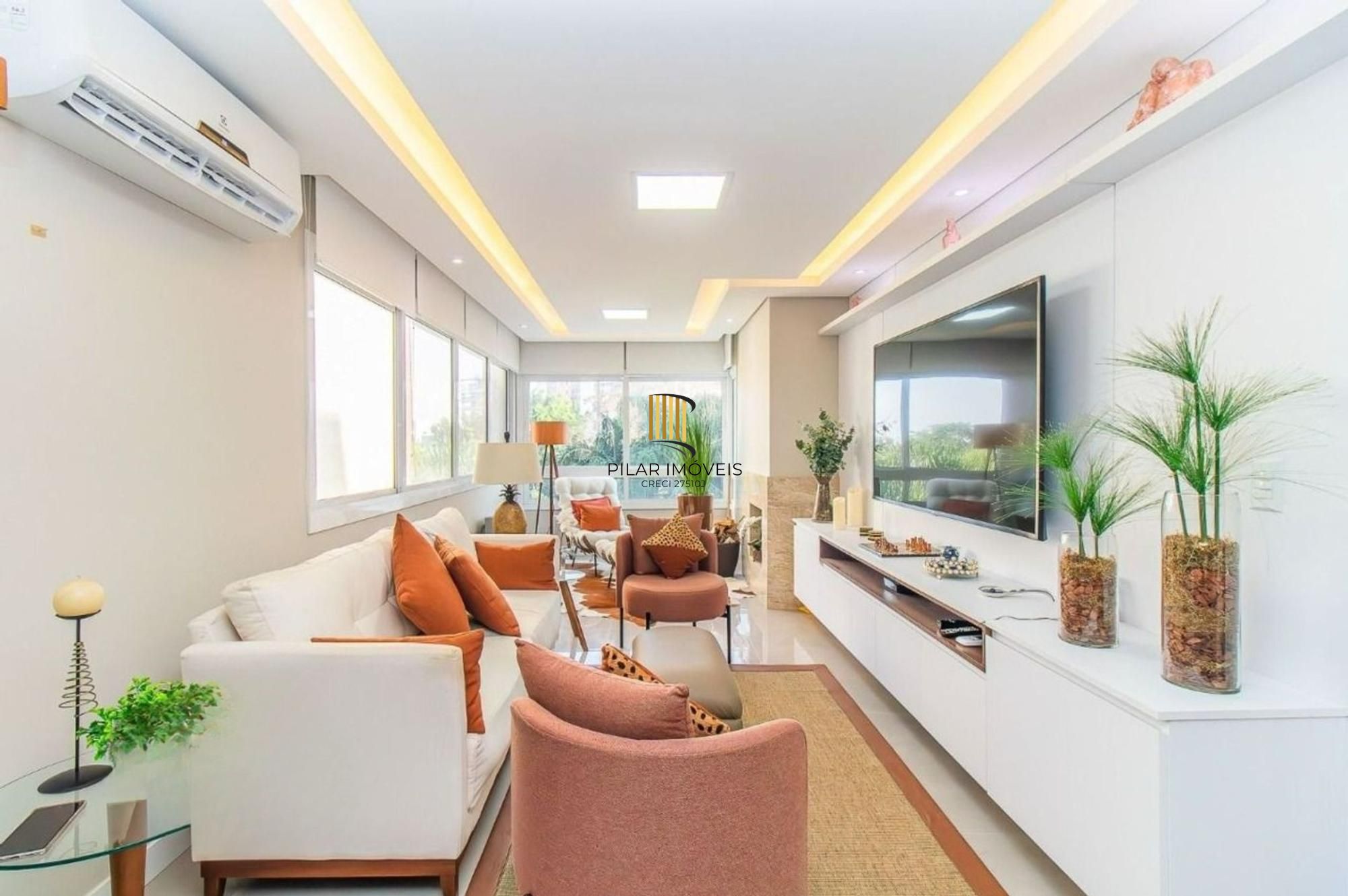 Apartamento com 83m² e 2 dormitórios, 2 suítes, 3 vagas no bairro Petrópolis