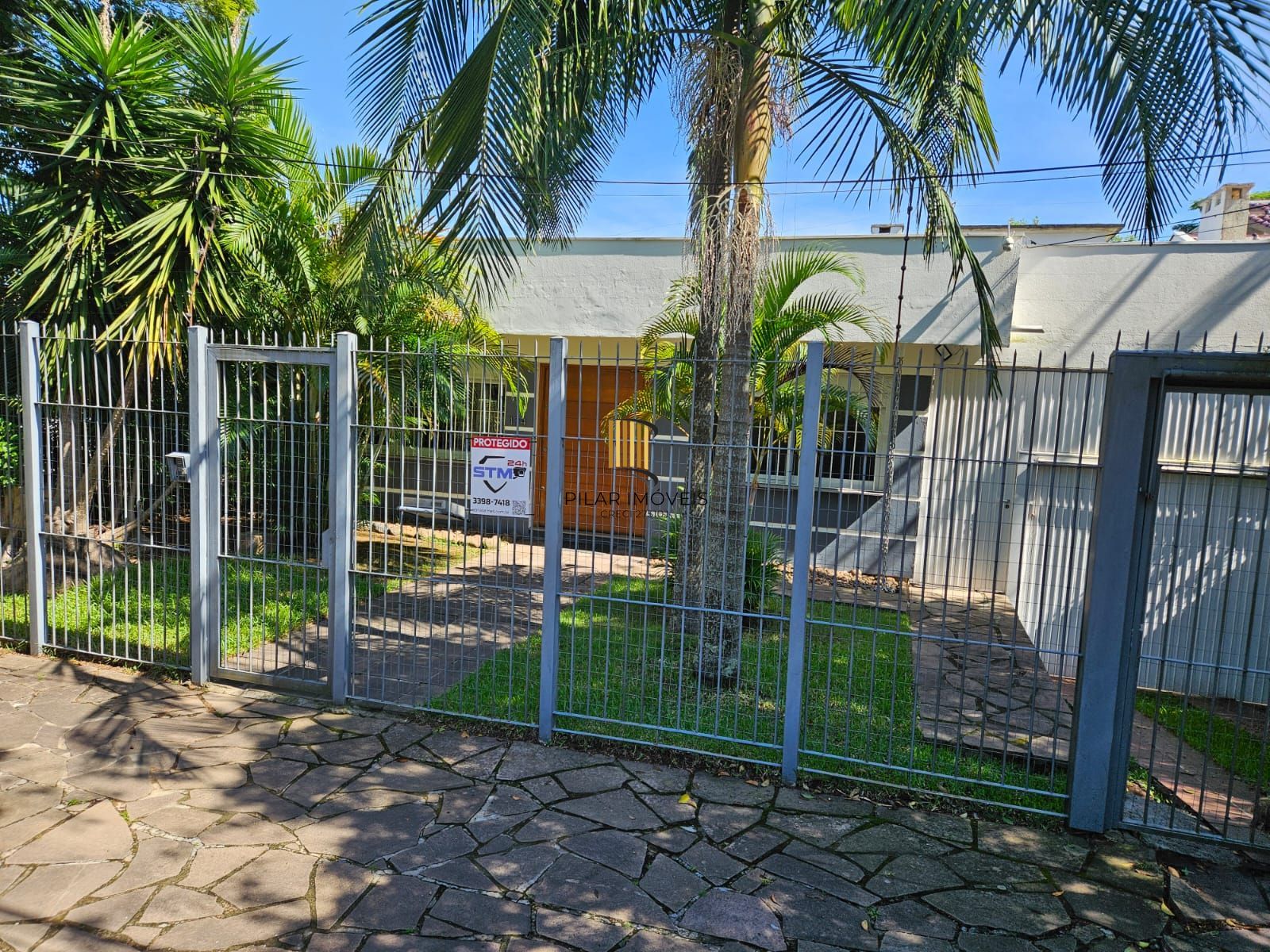 Casa em Condomínio, 03 dormitórios 04 Vagas, 229m²  na Tristeza, Porto Alegre, RS!!