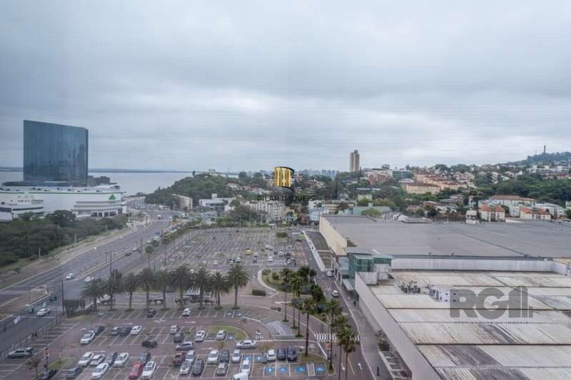 ferece 42m² de área privativa com vista para o Jockey Club e Pontal Shopping.