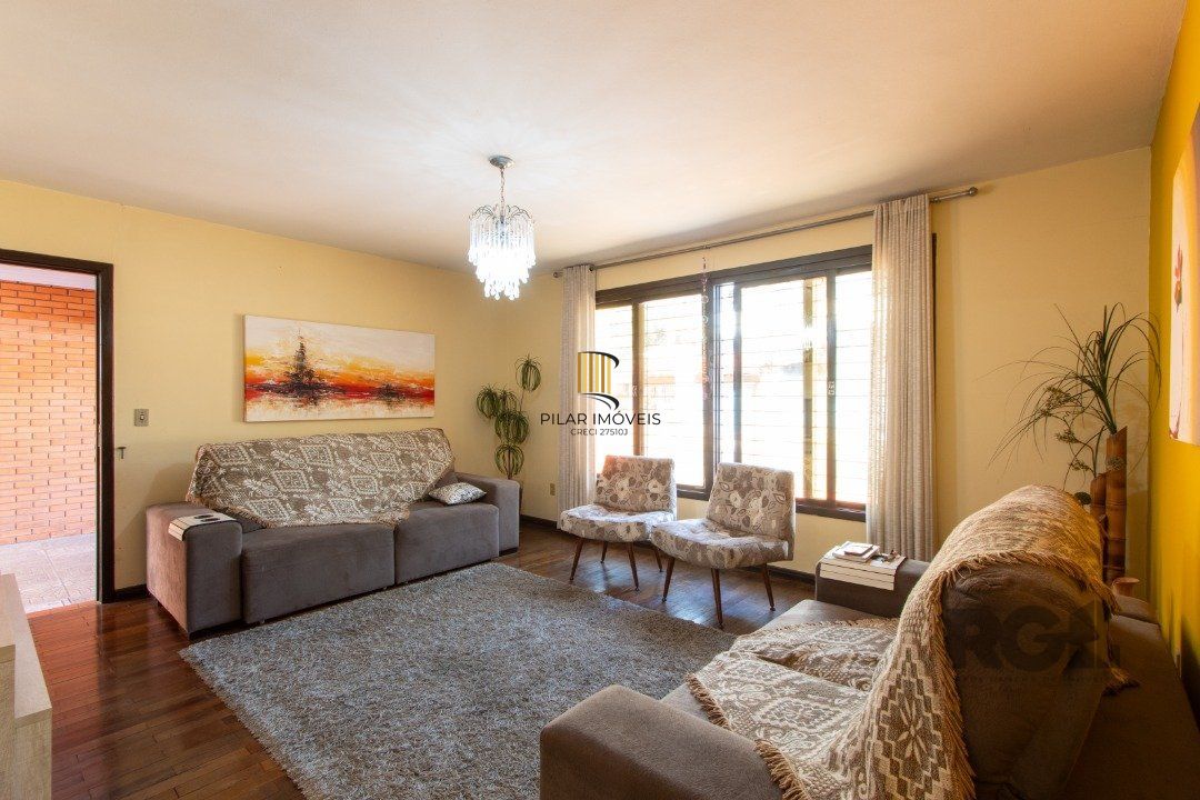 Casa 4 dormitórios no bairro Tristeza