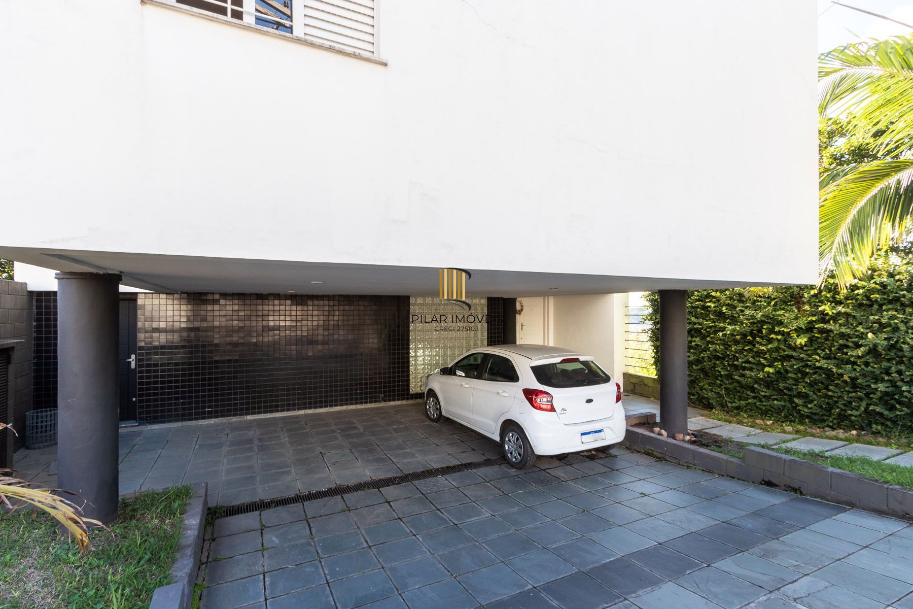 Casa para Venda - 470m², 3 dormitórios, sendo 1 suites, 6 vagas - Nonoai