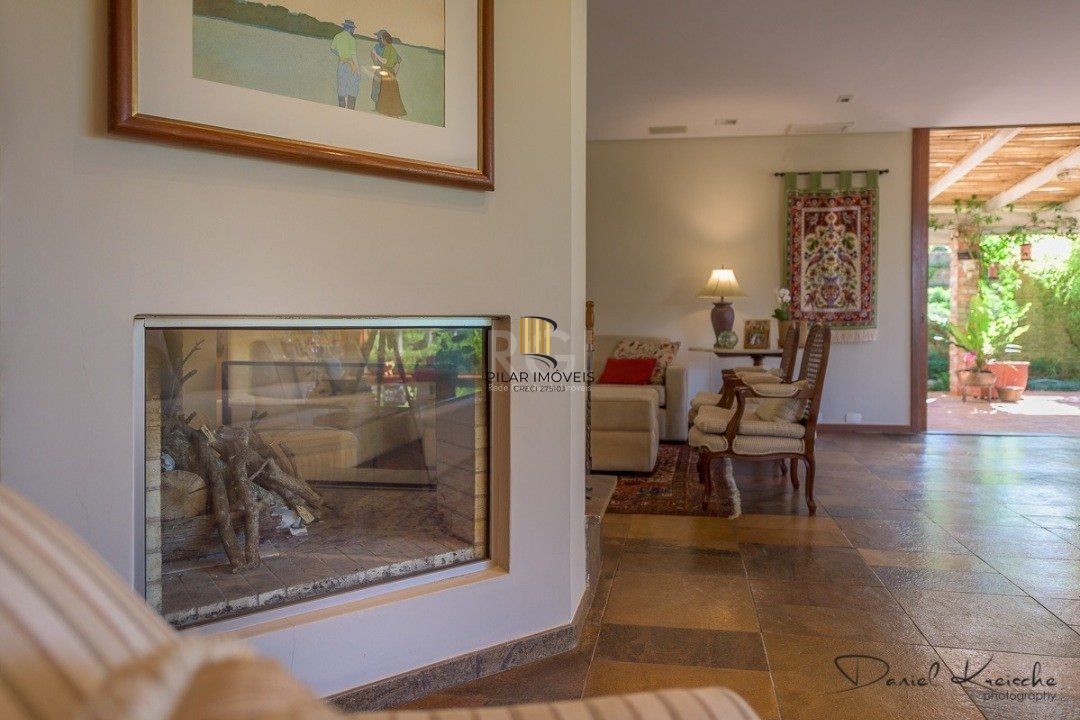 Casa para Venda - 418m², 5 dormitórios, sendo 1 suites, 6 vagas - Tristeza