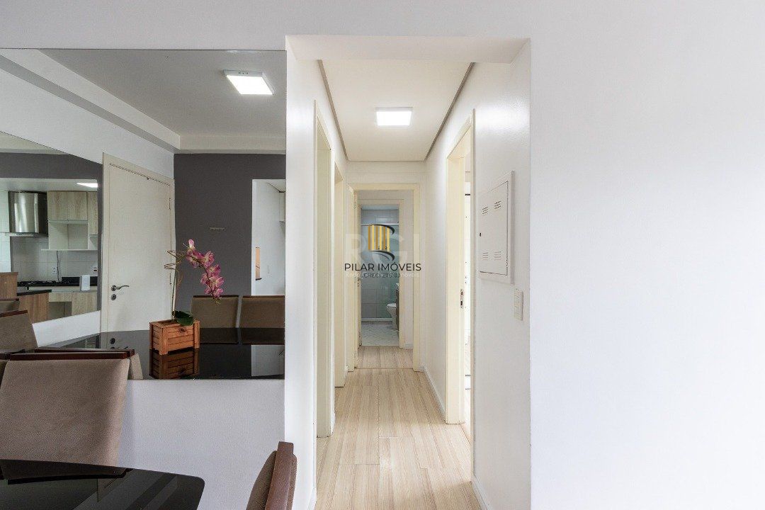 APARTAMENTO SEMIMOBILIADO