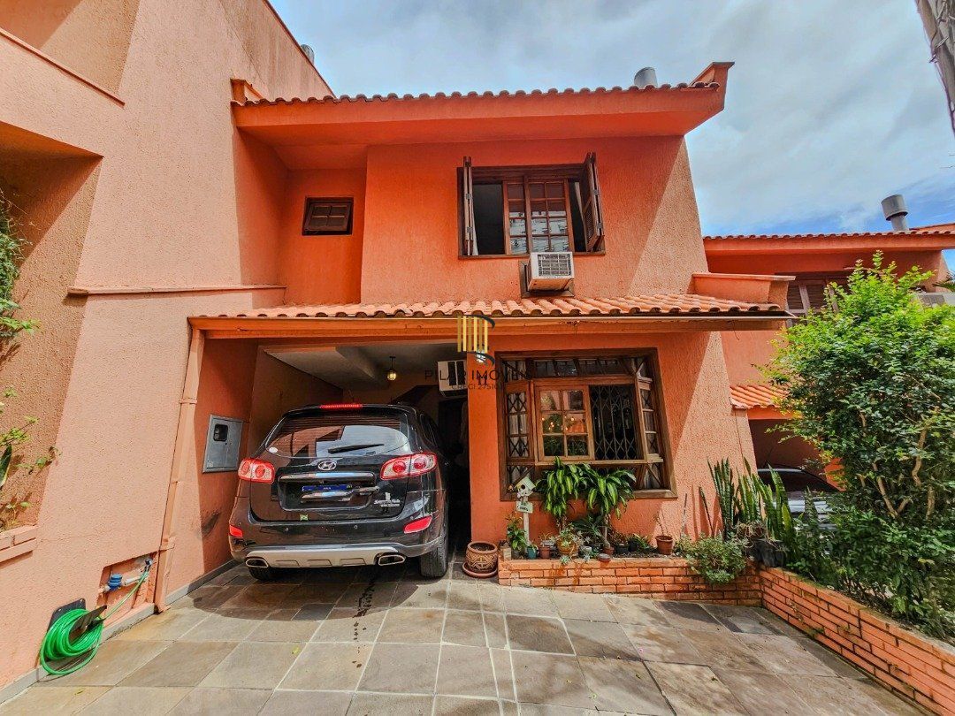 Casa em Condomínio 4 Dormitórios na Glória!!