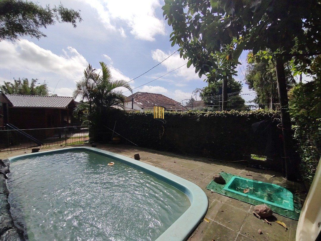 Casa térrea, 2 quartos, edícula com 2 quartos, pático, piscina - Bairro Cavalhado