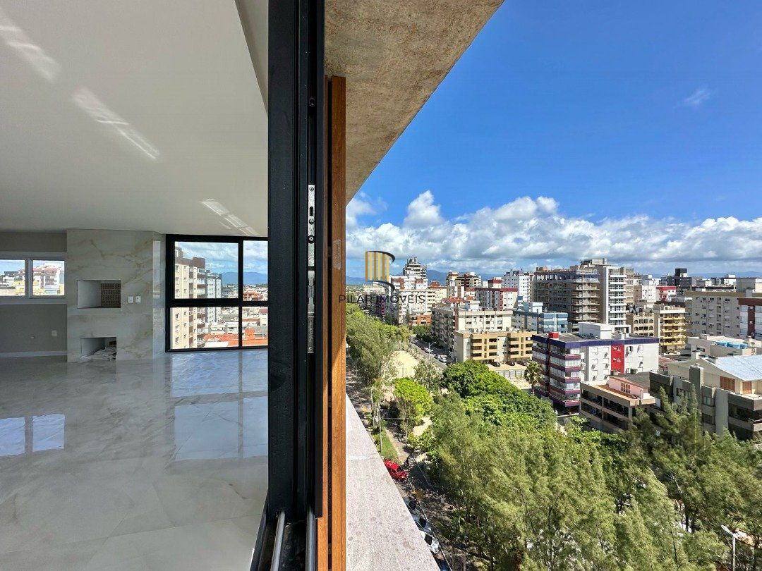 Apartamento 3 dormitórios no bairro Zona Nova