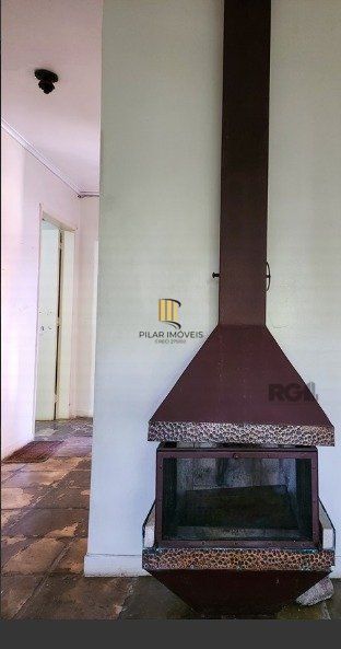 casa à venda no bairro Menino Deus em Porto Alegre. Com 160m² de área privativa