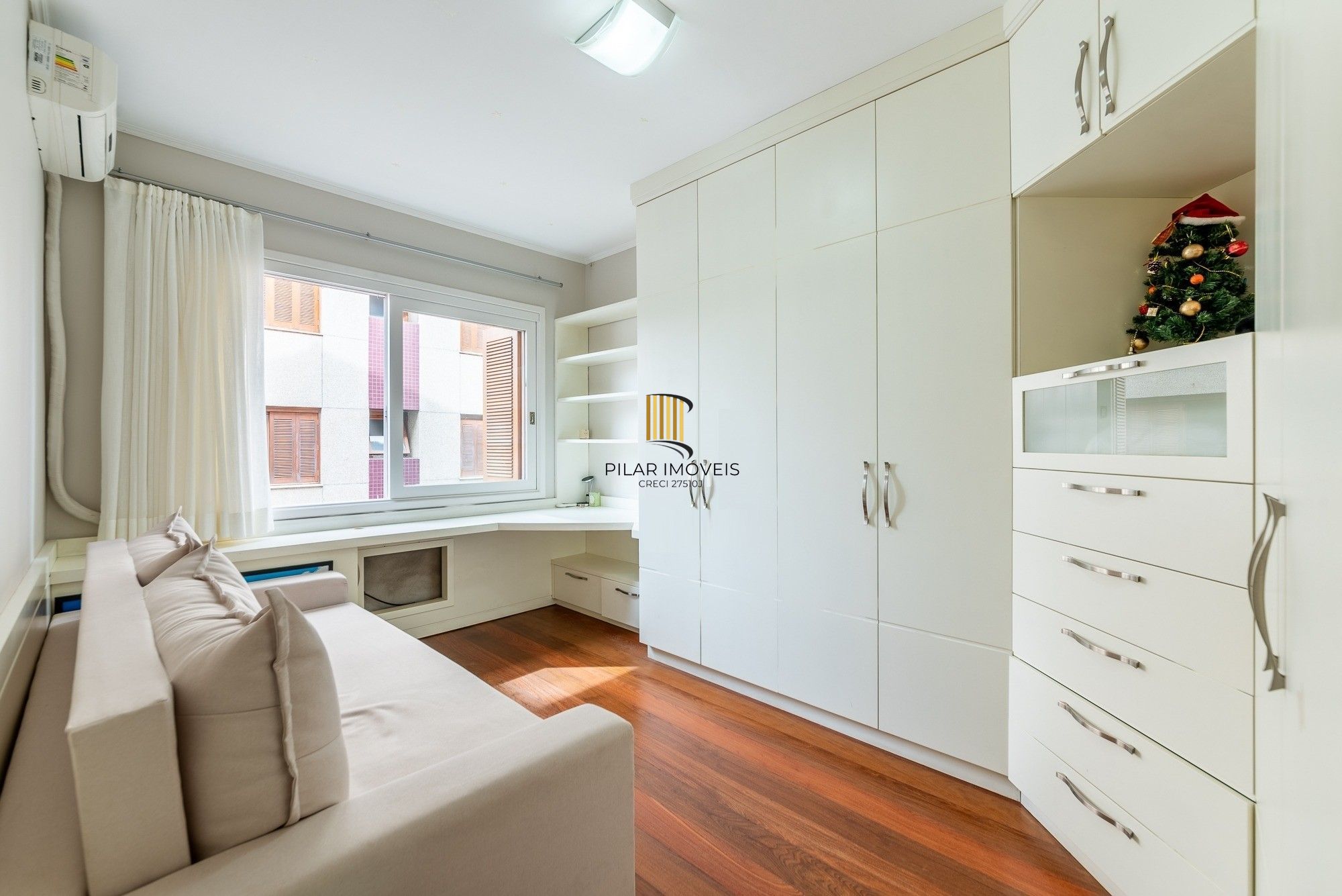 Apartamento com 147m², 3 dorm, Petrópolis