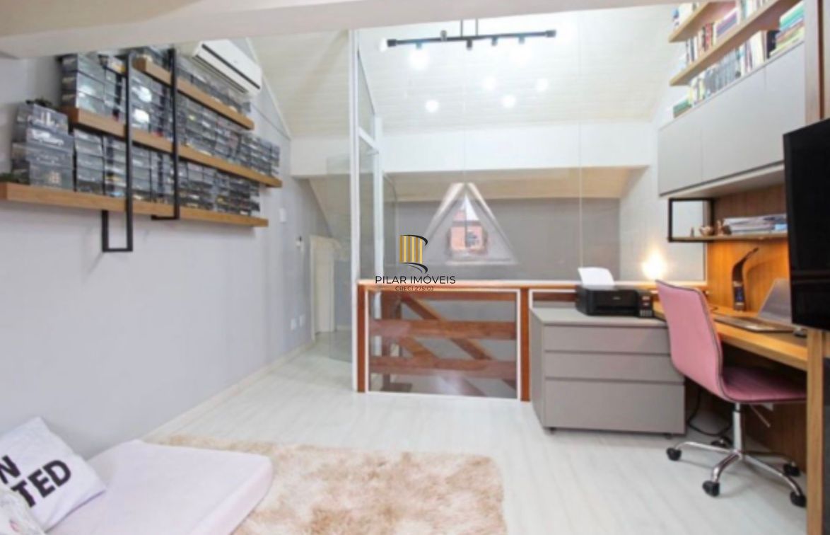 Casa com 2 Dormitórios + Sótão (3º Dormitório) – Ampla, Confortável e Completa