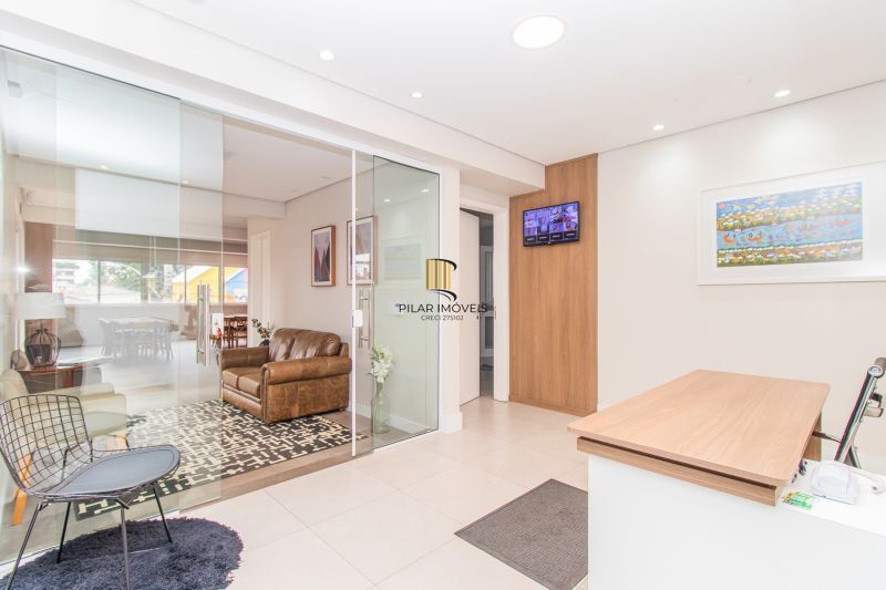 Cobertura Exclusiva com Vista Privilegiada no Coração do Bairro Moinhos de Vento