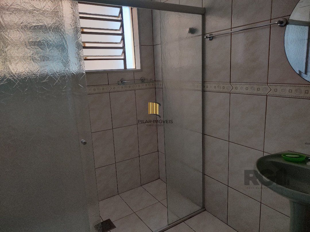 Casa 4 dormitórios Bairro Fião.