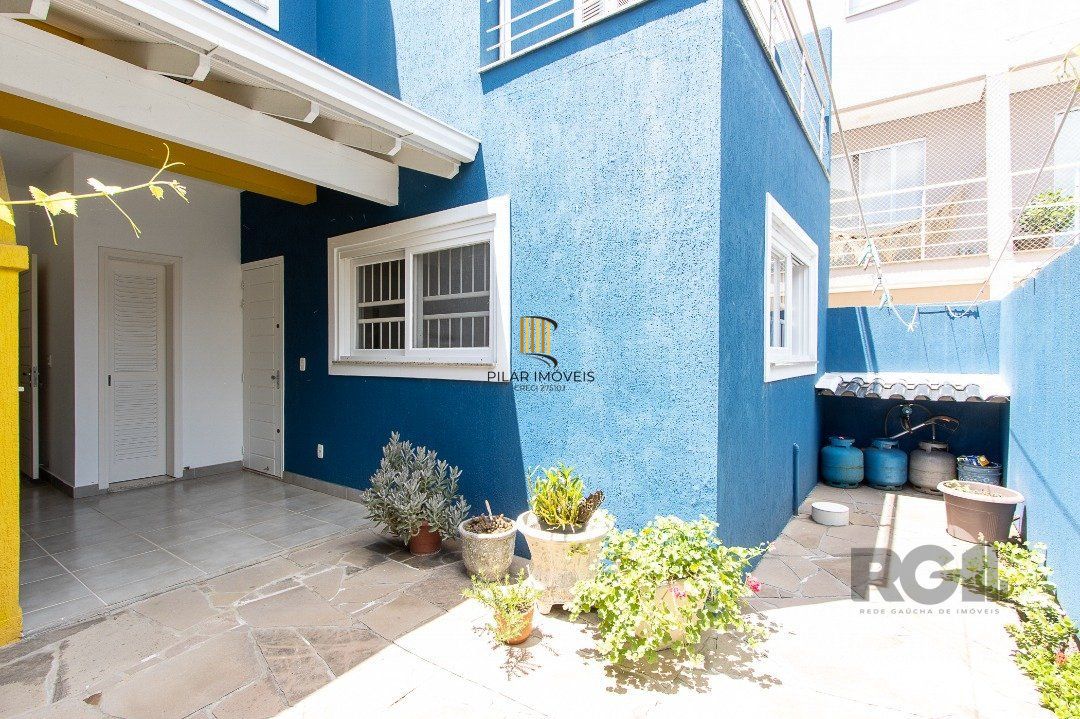 Casa de Condomínio 3 dormitórios no bairro Hípica