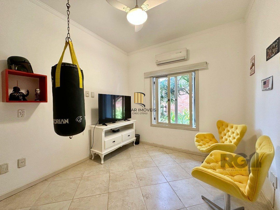 Casa 3 dormitórios no bairro Atlântida