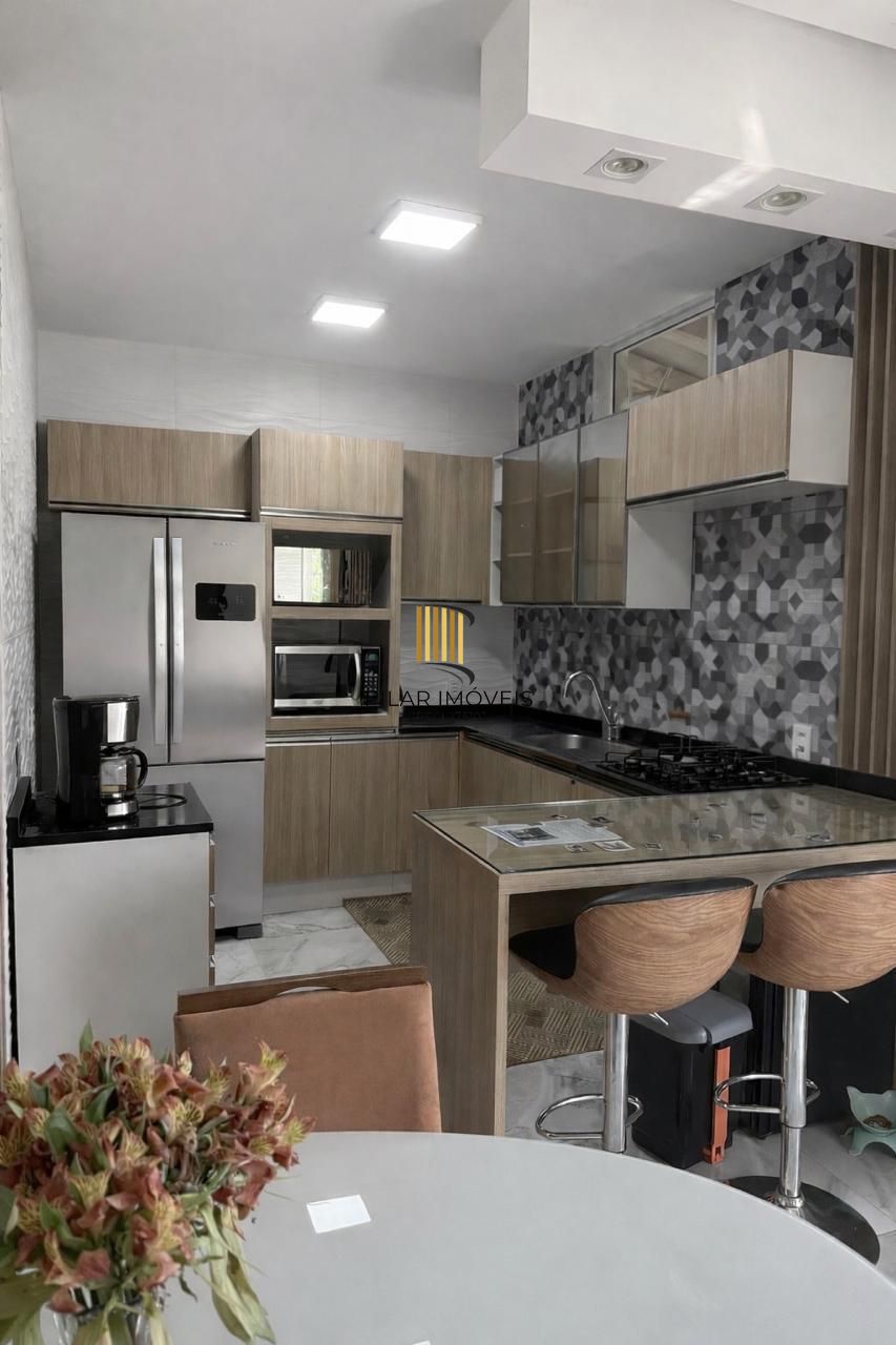 Casa 2 dormitórios no bairro Hípica