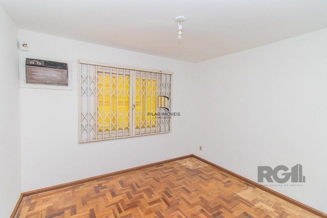 Casa, 200m², 3 dormitórios, bairro Cristal