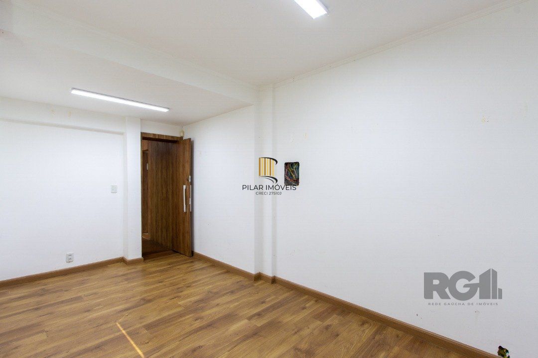 Excelente casa comercial com aproximadamente 300m² de área construída
